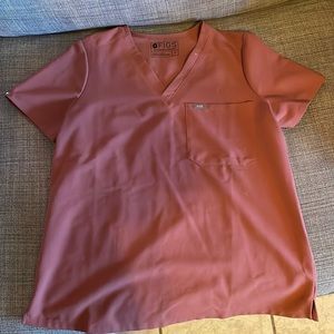 FIGS CATARINA MAUVE SCRUB TOP